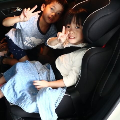 育兒│親民價格高CP值西班牙Carousel 3-12歲成長型汽車安全座椅